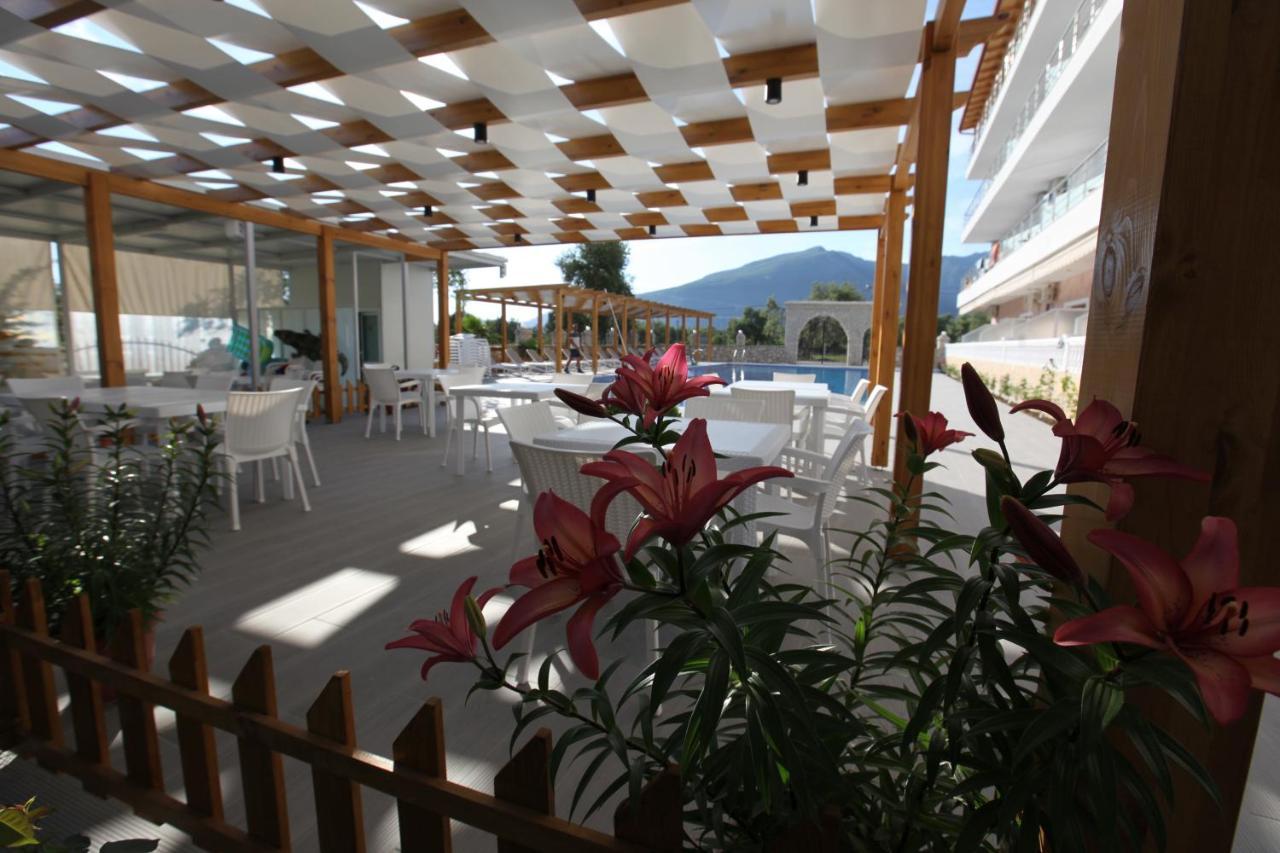 Hotel Riviera Borsh Luaran gambar