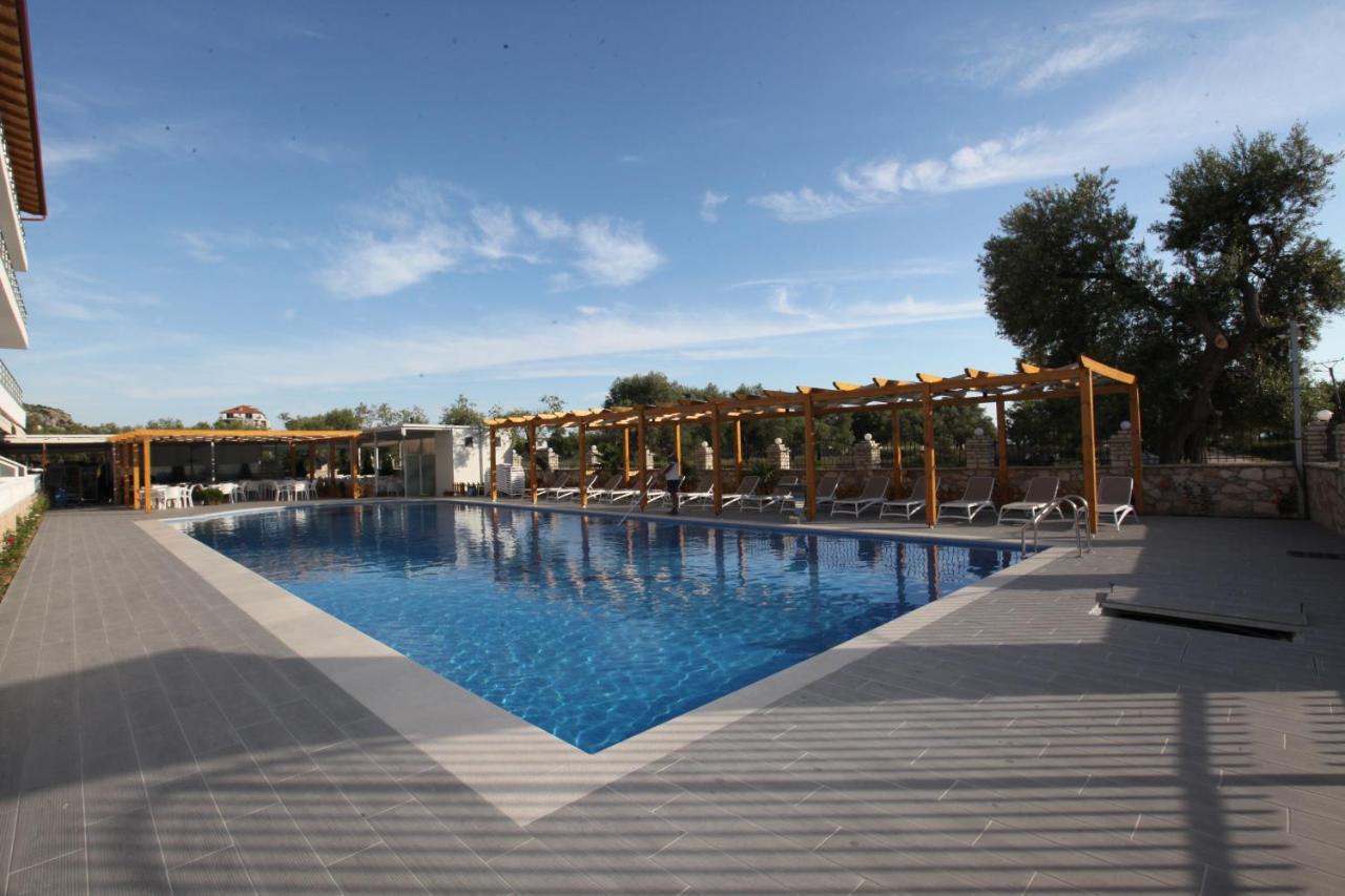 Hotel Riviera Borsh Luaran gambar