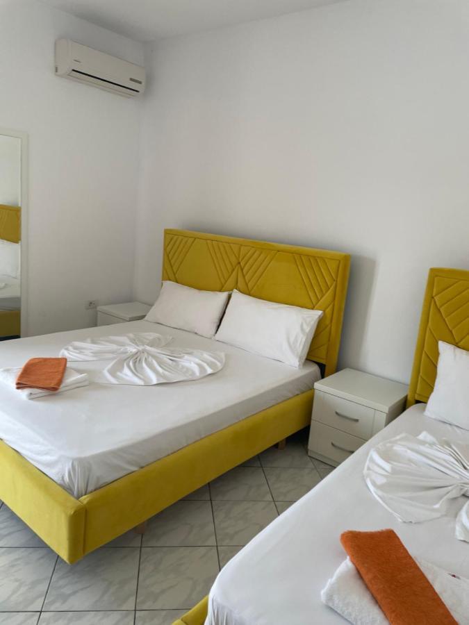 Hotel Riviera Borsh Luaran gambar